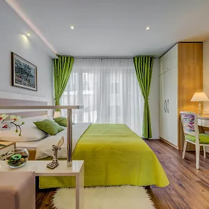 Appartement Room&studio Just Enjoy, Split
